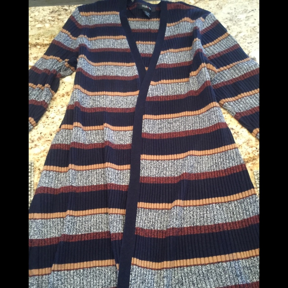 Women’s size large long cardigan sweater nwot